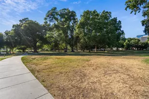 2100 9th St, Sacramento, CA 95818 - Photo 32