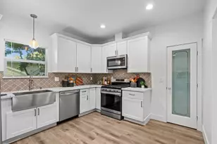 2100 9th St, Sacramento, CA 95818 - Photo 14