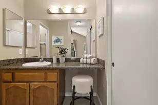 10 Tidewater Ct, Sacramento, CA 95831 - Photo 16
