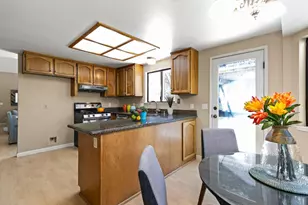 10 Tidewater Ct, Sacramento, CA 95831 - Photo 12
