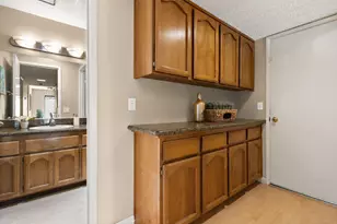 10 Tidewater Ct, Sacramento, CA 95831 - Photo 22