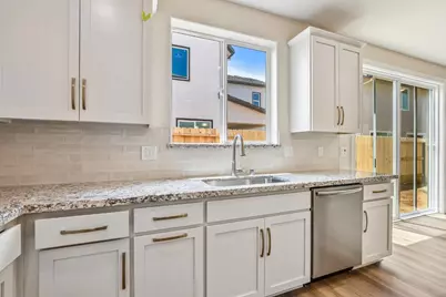 3951 Aura Way, Rancho Cordova, CA 95742 - Photo 10