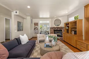 7637 Marina Cove Dr, Sacramento, CA 95831 - Photo 10