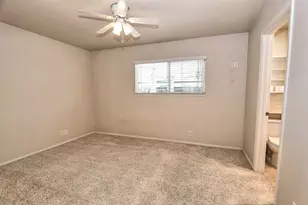 8645 Fallbrook Way, Sacramento, CA 95826 - Photo 32