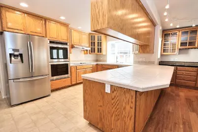 8645 Fallbrook Way, Sacramento, CA 95826 - Photo 18