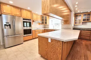 8645 Fallbrook Way, Sacramento, CA 95826 - Photo 18