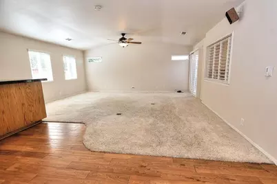 8645 Fallbrook Way, Sacramento, CA 95826 - Photo 12