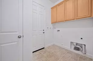 1700 Charm Way, Sacramento, CA 95835 - Photo 44
