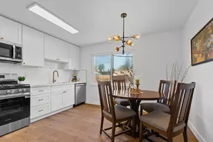 2040 Robert Way, Sacramento, CA 95825 - Photo 8