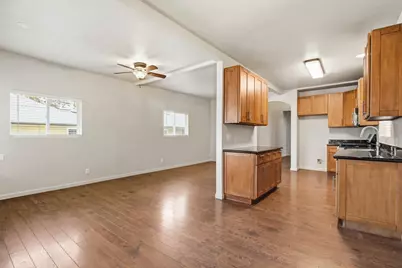 411 Berkeley Avenue, Roseville, CA 95678 - Photo 6