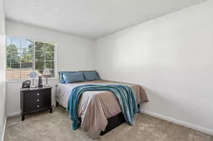 8841 La Riviera Dr, Sacramento, CA 95826 - Photo 16