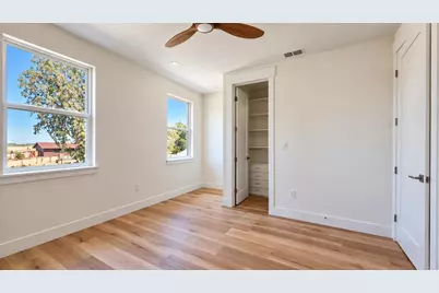 11740 Cresthill Drive, Elk Grove, CA 95624 - Photo 28