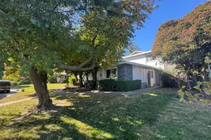 805 Carro Dr, Sacramento, CA 95825 - Photo 2