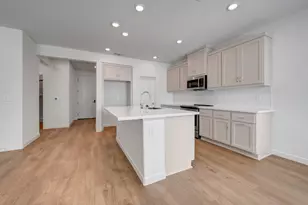 14545 Southpointe Dr, Folsom, CA 95630 - Photo 4