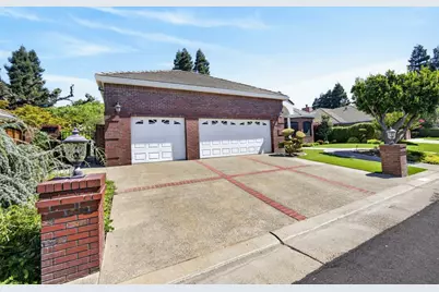4932 Roselin Way, Elk Grove, CA 95758 - Photo 2