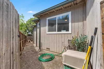 1039 Iroquois, Copperopolis, CA 95228 - Photo 28