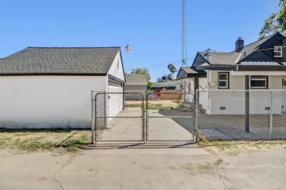 2562 Taft Street, Sacramento, CA 95815 - Photo 42