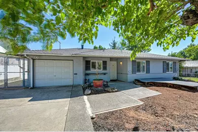 7023 Larchmont Drive, North Highlands, CA 95660 - Photo 6