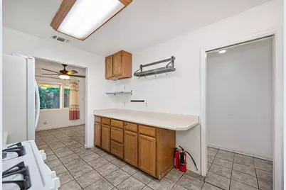 7023 Larchmont Drive, North Highlands, CA 95660 - Photo 18