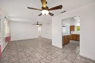 7023 Larchmont Dr, North Highlands, CA 95660 - Photo 12
