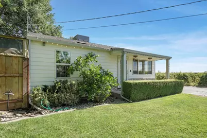 4921 E Hogan Lane, Lodi, CA 95240 - Photo 4