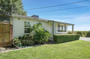 4921 E Hogan Ln, Lodi, CA 95240 - Photo 4