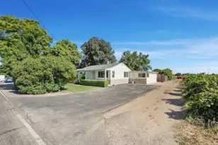 4921 E Hogan Ln, Lodi, CA 95240 - Photo 1