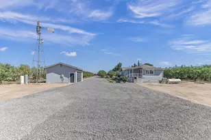 17569 Campbell Ave, Escalon, CA 95320 - Photo 44