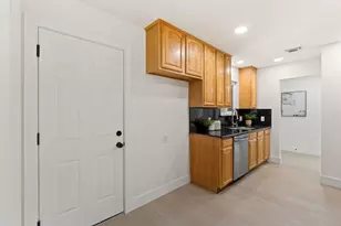 3908 Westporter Dr, Sacramento, CA 95826 - Photo 10