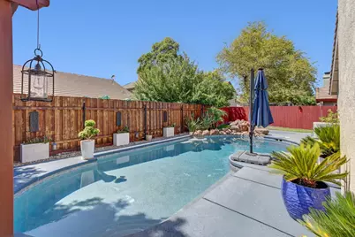 8119 Greenock Way, Antelope, CA 95843 - Photo 4