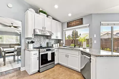 8119 Greenock Way, Antelope, CA 95843 - Photo 18