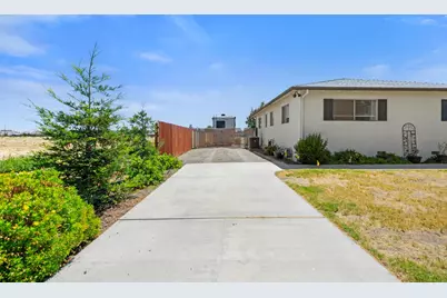 746 Miller Lane, Los Banos, CA 93635 - Photo 4