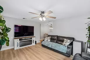9105 Jonell Ct, Elk Grove, CA 95624 - Photo 6