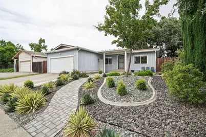 9105 Jonell Court, Elk Grove, CA 95624 - Photo 2