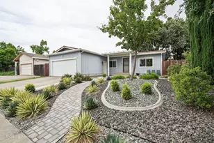 9105 Jonell Ct, Elk Grove, CA 95624 - Photo 2