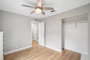 9105 Jonell Ct, Elk Grove, CA 95624 - Photo 14