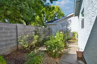 7598 Sunmore Ln, Sacramento, CA 95828 - Photo 30