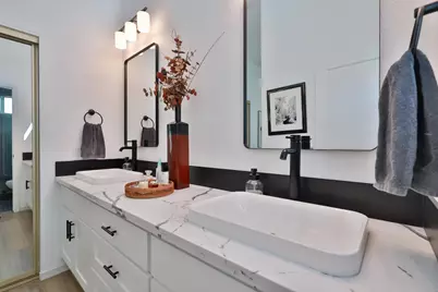 7598 Sunmore Lane, Sacramento, CA 95828 - Photo 22