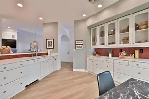 7598 Sunmore Ln, Sacramento, CA 95828 - Photo 4