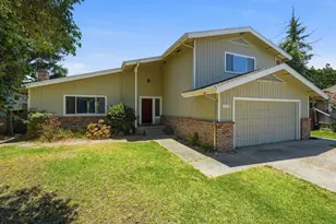 210 Laurel Ct, Ripon, CA 95366 - Photo 2
