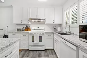 2017 Alta Loma St, Davis, CA 95618 - Photo 8