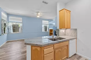 8583 Almond Bluff Ct, Orangevale, CA 95662 - Photo 16