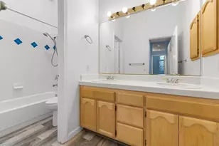 8583 Almond Bluff Ct, Orangevale, CA 95662 - Photo 22