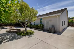 8583 Almond Bluff Ct, Orangevale, CA 95662 - Photo 36