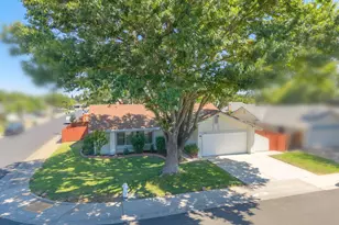 9081 Meadowdale Way, Elk Grove, CA 95624 - Photo 38