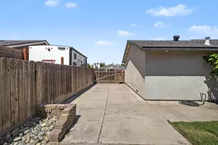 1988 Sherwood Pl, Manteca, CA 95336 - Photo 34