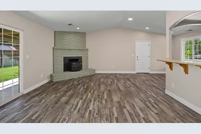 1988 Sherwood Place, Manteca, CA 95336 - Photo 12