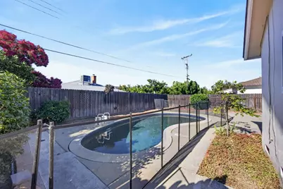 2441 39th Avenue, Sacramento, CA 95822 - Photo 44
