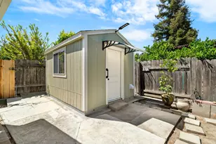 9713 Thornton Rd, Stockton, CA 95209 - Photo 40