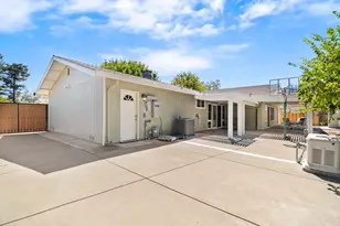9713 Thornton Rd, Stockton, CA 95209 - Photo 34